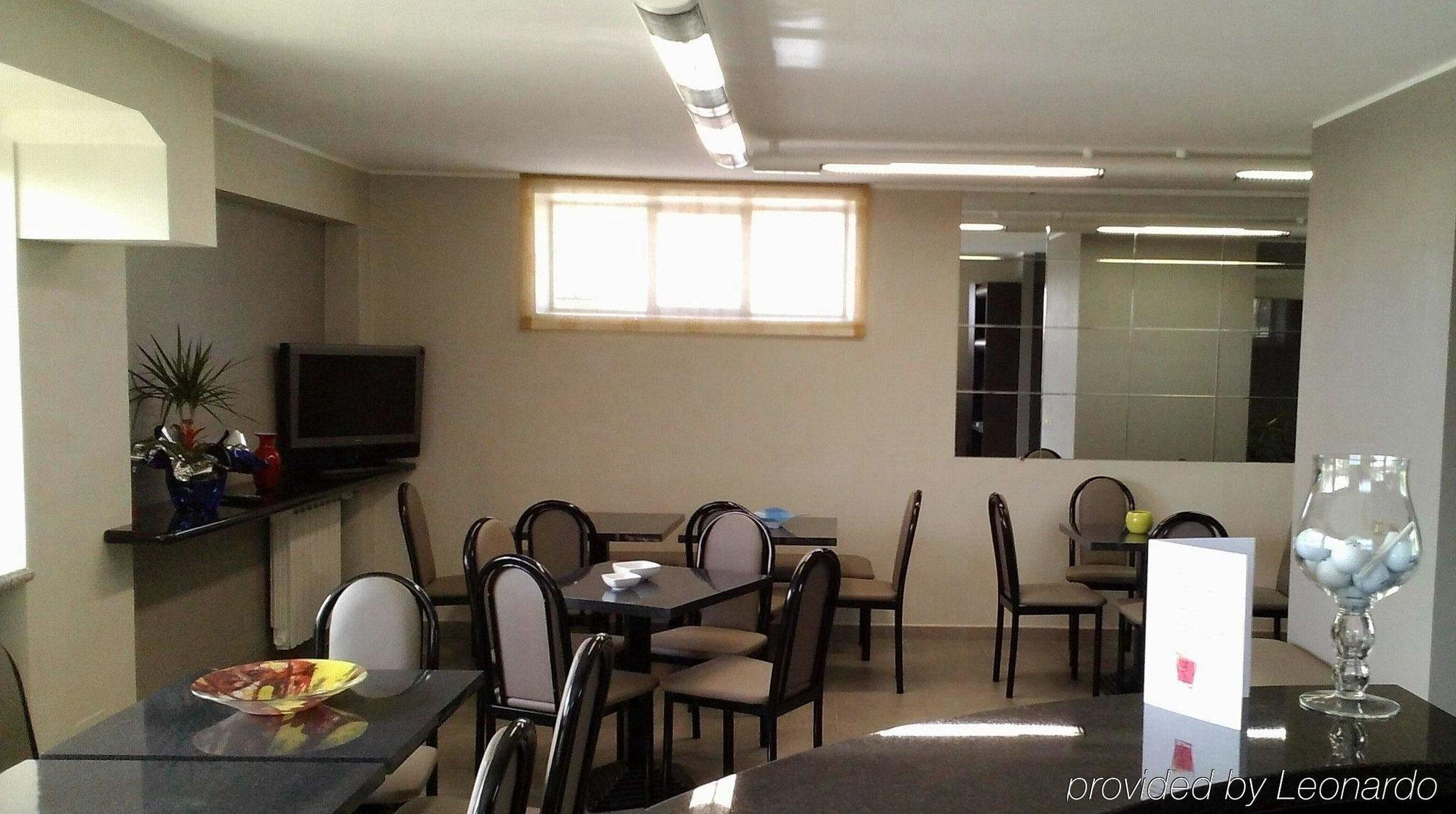Albergo Residence Isotta Veruno Εξωτερικό φωτογραφία
