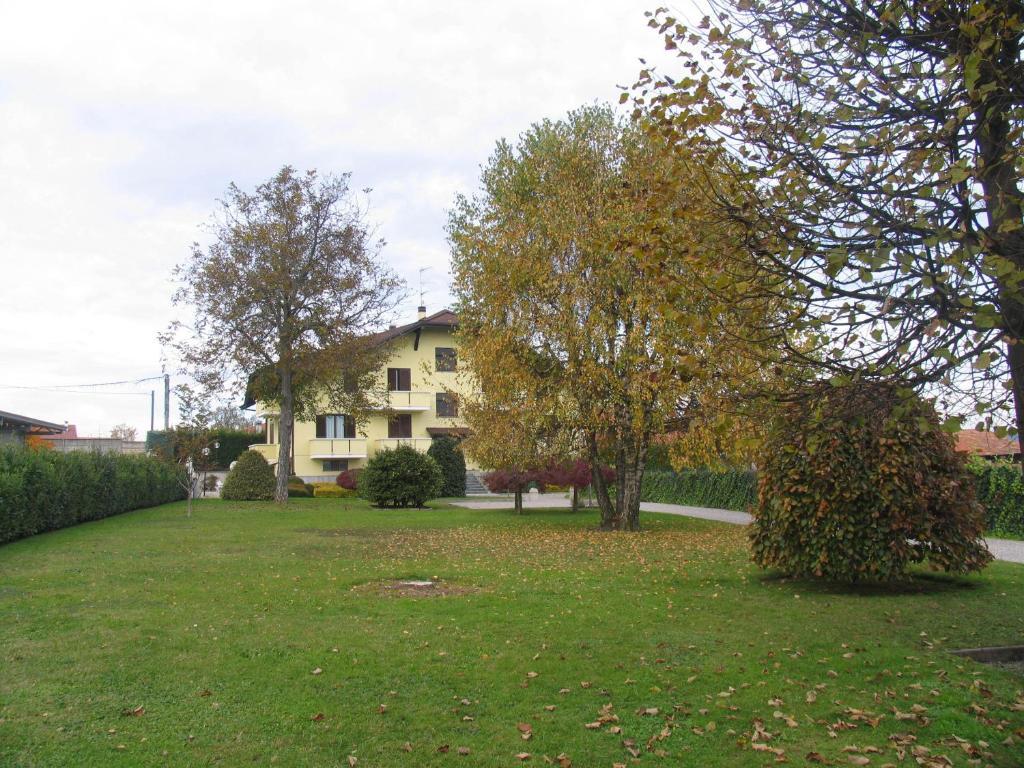 Albergo Residence Isotta Veruno Εξωτερικό φωτογραφία
