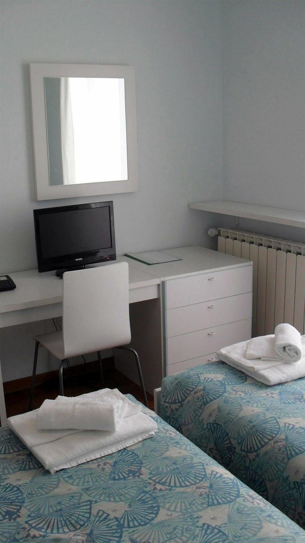 Albergo Residence Isotta Veruno Εξωτερικό φωτογραφία