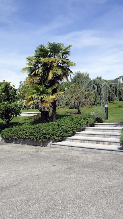 Albergo Residence Isotta Veruno Εξωτερικό φωτογραφία